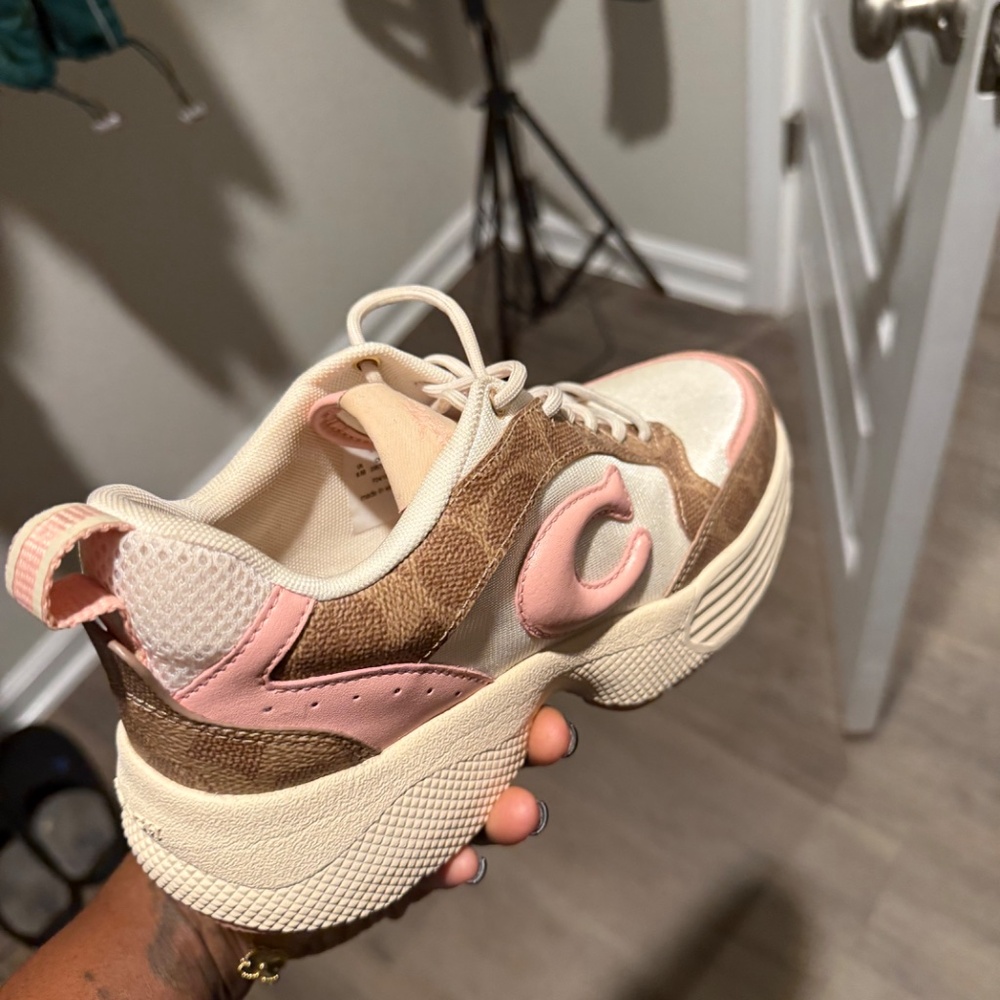 Strider Sneaker In Signature Canvas - Picture 10 of 10